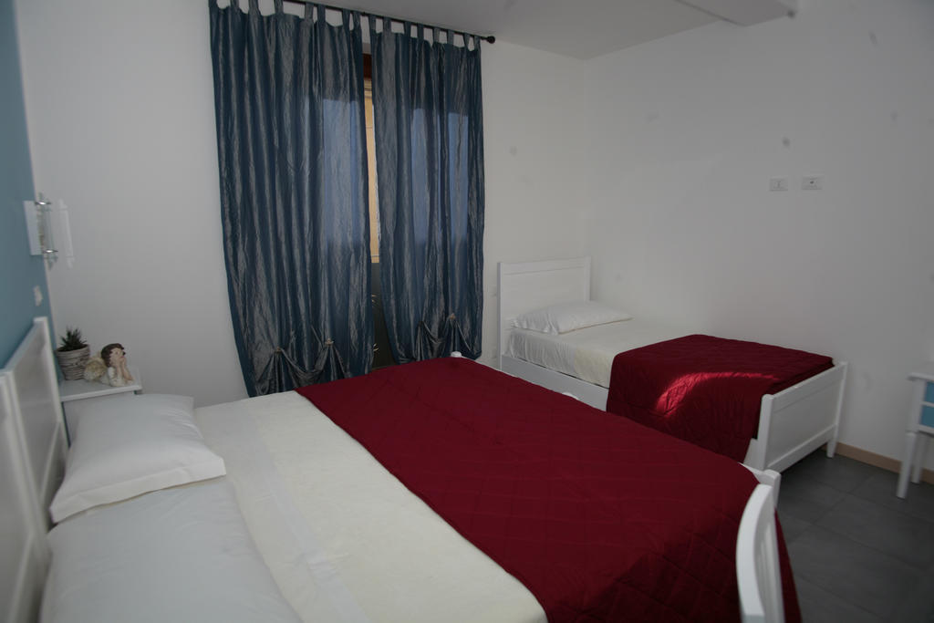 Bed & Breakfast Nettuno Comun Nuovo Habitación foto