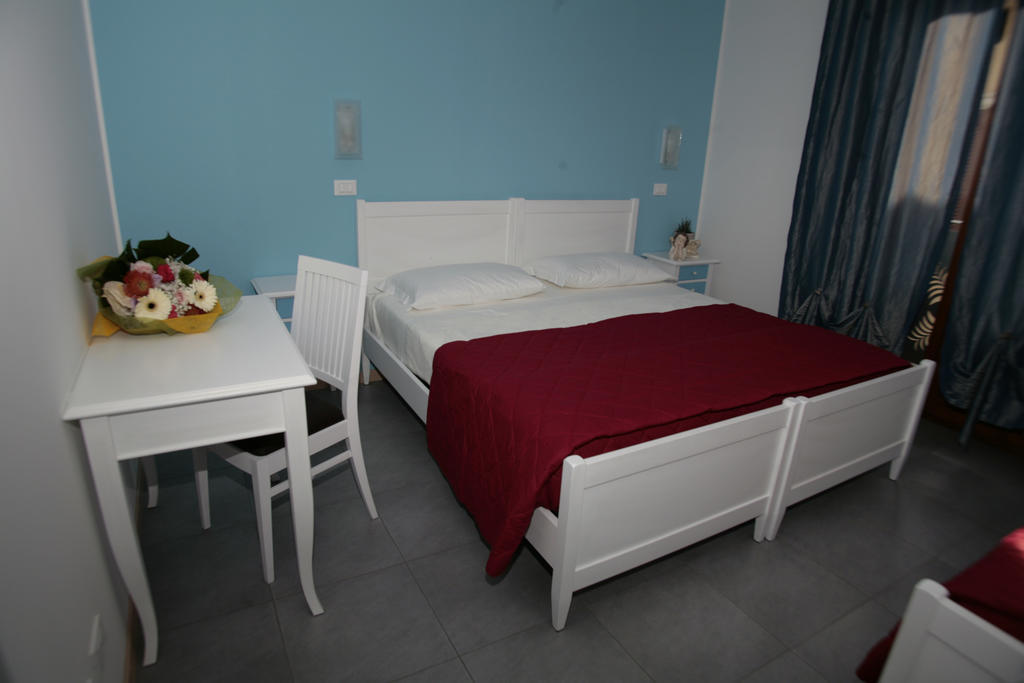 Bed & Breakfast Nettuno Comun Nuovo Habitación foto